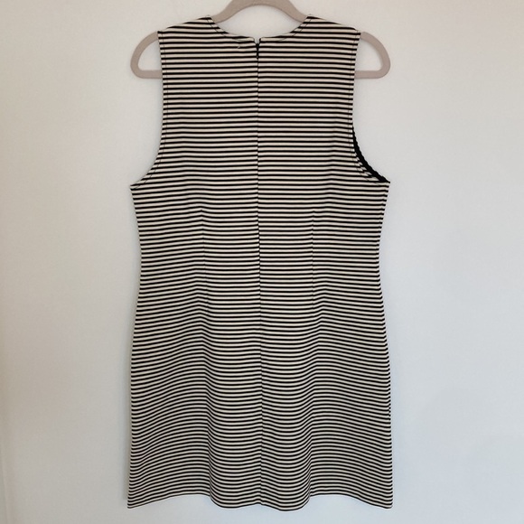 Everlane The Dream Shift Dress - Picture 10 of 10